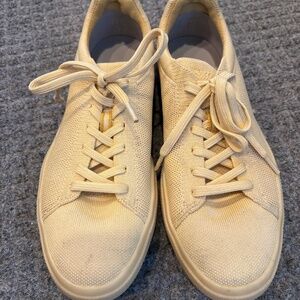 Rothy's RS02 Women Sneaker Size 9 Banana Split Yellow EUC